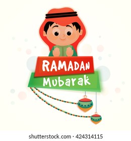 Ilustración de rezar niño islámico con coloridas linternas colgando de las pancartas del Ramadán Mubarak para la celebración del Mes Santo del Festival de la Comunidad Musulmana.