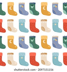 Ilustración de un patrón sin fisuras de calcetines de Navidad. Calcetines de Santa con diferentes diseños. Un estilo simple y bonito.