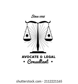 VECTOR DE ILUSTRACIÓN GRÁFICO DE ESCALAS DE LEY PESO SILHOUETTE BUENO PARA AVOCATE Y LEGAL CONSULTOR DE LEY EMPRESA DE LOGO VINTAGE