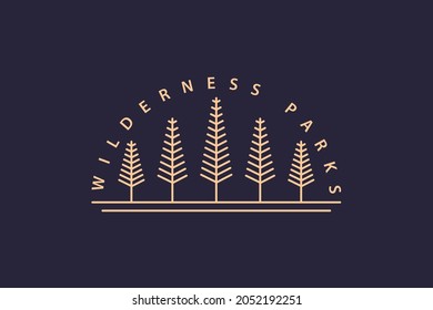 ilustrasi vektor logo WILDERNESS PARKS. Lencana perjalanan yang ditarik tangan dengan pohon pinus