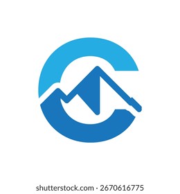 A imagem mostra um design de logotipo plano de uma letra C com montanha como o elemento na cor azul em um fundo branco