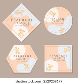 Das Bild zeigt vier Etikettendesigns für ein "Fragrant Candle" Produkt. Jedes Etikett hat eine andere Form: Diamant, Kreis, Sechseck und Quadrat. Die Designs sind in sanften Pastelltönen mit floralen Akzenten gehalten.