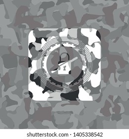 inaccessible icon inside grey camo emblem