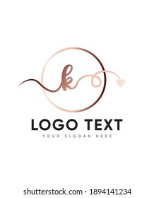 Eine unglaublich einzigartige und romantische handgeschriebene Kalligrafievorlage vom Typ K Logo, Vectorlogo für Geschäftsleute und Firmenidentität 