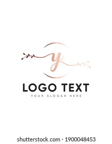 Un estilo increíblemente versátil y una impresionante plantilla de logotipo tipo carta escrita a mano, logotipo vector para identidad empresarial y de empresa 