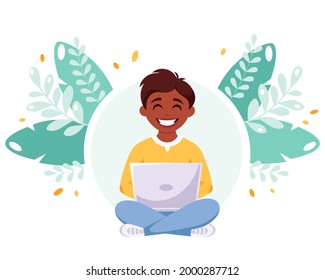 Niño indio estudiando con computadora. Aprendizaje en línea, de vuelta al concepto escolar. Ilustración del vector