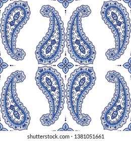 Indian paisley pattern vector seamless. Oriental floral motif print. Vintage flower ethnic ornament texture. Traditional asian background design for womens scarf, curtain, wallpaper, carpet.
