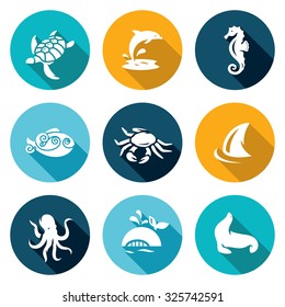 Inhabitants of the sea and ocean icons set. Vector Illustration.