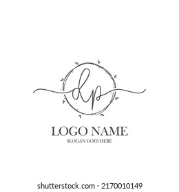 Monograma de belleza DP inicial y diseño elegante de logotipo, logotipo de escritura a mano de firma inicial, boda, moda, floral y botánica con plantilla creativa.