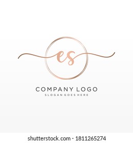 Initial ES Beauty Monogramm und elegantes Logo Design, Handschrift Logo der ersten Signatur, Hochzeit, Mode, Blumen und botanisch mit kreativen Vorlage.