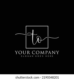TO Vector de logotipo minimalista de escritura manual inicial