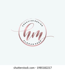 Ursprüngliche HM Beauty-Monogramm und elegantes Logo-Design, Handschrift Logo der ersten Signatur, Hochzeit, Mode, Blumen und botanisch mit kreativen Vorlage.