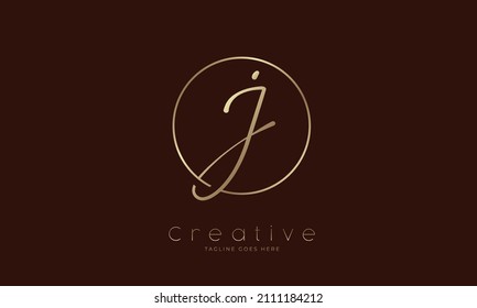 Logo inicial J. letra dibujada a mano J en círculo con color dorado. utilizable para empresas. logotipos personales y de empresa. ilustración vectorial