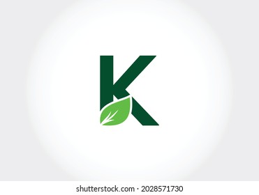 Alfabeto monograma K inicial con hojas. El concepto de logotipo ecológico. Logo vectorial moderno para negocios ecológicos e identidad empresarial