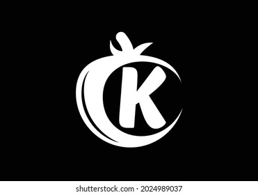Alfabeto inicial de monograma K con tomate. Plantilla de diseño del logo del tomate. emblema de letra. Logo vectorial moderno para negocios de comida orgánica e identidad de la empresa