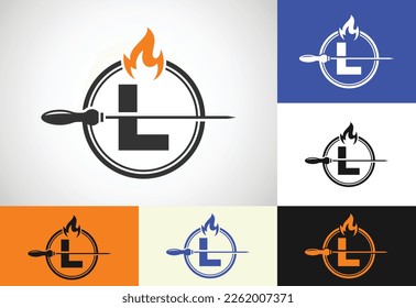 Alfabeto de la letra L inicial con una brocheta y llama de fuego. Diseño de logotipo para Barbacoa, Seekh Kebab, etc.
