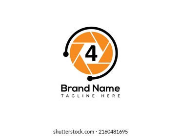 Concepto de lente de cámara con logotipo de fotografía de la carta inicial 4. Logotipo de fotografía logotipo combinado con signo de cámara de 4 letras