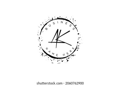 Letra inicial ak, ka, a, k logotipo manuscrito con círculos espumosos con vector de marco bohemio decorativo