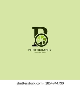 Initial letter B. Photography logotype. Minimalist photography logo concept, fit for lens store, photo studio and camera business. Illustration vector logo.
