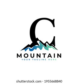 Logo De La Letra Inicial C De Montaña. Explore Mountain Advanture Symbol Company Logo Template (Elemento de plantilla del logotipo de la empresa).