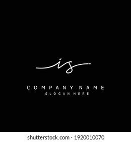 La letra inicial es el logotipo escrito a mano de IS caligrafía. Alfabeto escrito a mano en la plantilla de logotipo. Letras y alfabeto para el diseño de su logotipo.