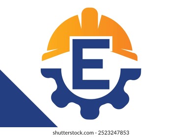 Letra inicial E com engrenagem e capacete. Vetor de design de logotipo de engenharia de engrenagens