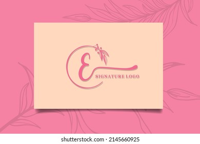 Letra inicial E diseño de logotipo de belleza con escritura a mano con amor. Plantilla de marca elegante y femenina - Vector