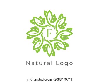 letra inicial logotipo de F Leaf Flower. Ilustraciones del vector con logotipo floral. 
Diseño con logotipo vectorial para productos naturales, floristería, cosméticos, ecológicos, salud, spa.

