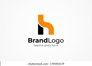 Logo De La Letra Inicial H. Estilo de corte de formas negro y naranja aislado en fondo blanco. Usable para logotipos de empresas y marcas. Elemento de plantilla de diseño de logotipo de vectores planos