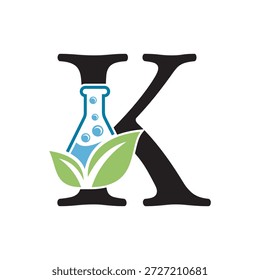 Letra inicial K desenho do logotipo de laboratório combinado com tubo de ensaio e símbolo de folha