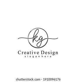 Letras iniciales KG caligrafía logotipo escrito a mano. Alfabeto escrito a mano en la plantilla de logotipo. Letras y alfabeto para el diseño de su logotipo.