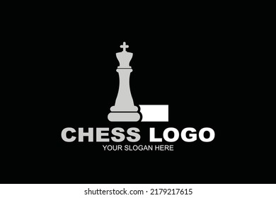 initial Letter L chess king logo