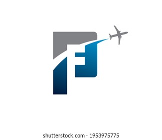 monograma de letra inicial de P F con plano que vuela a través