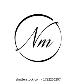Initial Letter NM Logo Design Vectorvorlage. Design des Logos für kreative abstrakte NM-Buchstaben