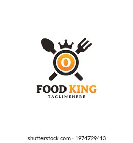 Initial letter O King food Logo Design Template. Illustration vector graphic. Design concept fork,spoon and crown With letter symbol. Perfect for cafe, restaurant, cooking business