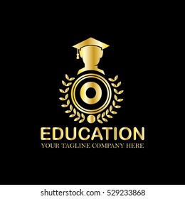 Initial Letter O Luxury Gold Logo in the Circle and Wheat With People Use Academic Gown Icon, This logo is good emblem for education course institute or organization
