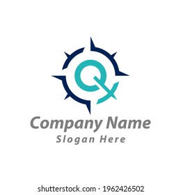 Letra inicial Q con diseño de logotipo de brújula.EPS10