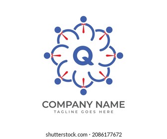 initial Letter Q with Group of business people. Teamwork Logo Template.