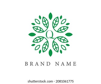 initial letter Q Leaf Flower logo Vector illustrations. Vector Logo design for natural products, flower shop, cosmetics, Floral, Organic, ecology concepts, health, spa.