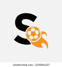 Logo des ersten Buchstabens S Fußball mit Moving Football Symbol und Feuersymbol. Vektor-Vorlage für Fußball-Logotypen