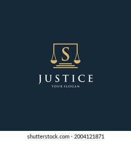 Logotipo legal de la carta inicial con diseño cuadrado y moderno simple