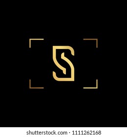 Initial letter S SS minimalist art monogram shape logo, gold color on black background
