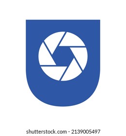 Concepto inicial de lente de cámara con logotipo de fotografía U. Logo De Fotografía Con Signo De Cámara De Letra U Combinada
