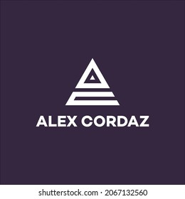 Letras iniciales A y C Alex Cordaz con triángulo para el diseño del logotipo