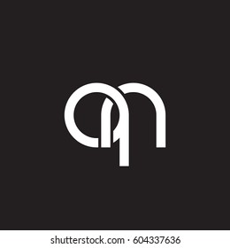 Initial letters qn, round overlapping chain shape lowercase logo modern design white black background