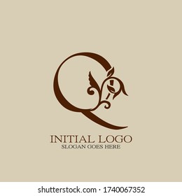 Initial logo letter Q luxury style. Vintage nature floral Leaves concept logo design template