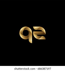 Initial lowercase letter qz, curve rounded logo, gradient glossy gold color on black background