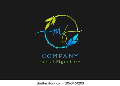 Monograma de belleza inicial M F y diseño elegante de logotipo en color verde , logotipo de escritura a mano de firma inicial, boda, moda, floral y botánica con plantilla creativa.