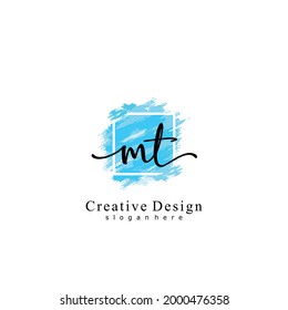 Logotipo inicial de escritura a mano MT de firma inicial, maquillaje, boda, moda con plantilla de pincel de color de agua