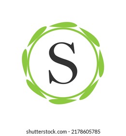 Plantilla vectorial de diseño de la letra S de la hoja de naturaleza inicial. Diseño del logotipo de la letra abstracta S